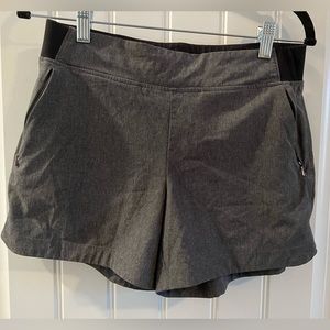 Calia by Carrie Underwood Shorts Size SM Grey with Black Waist